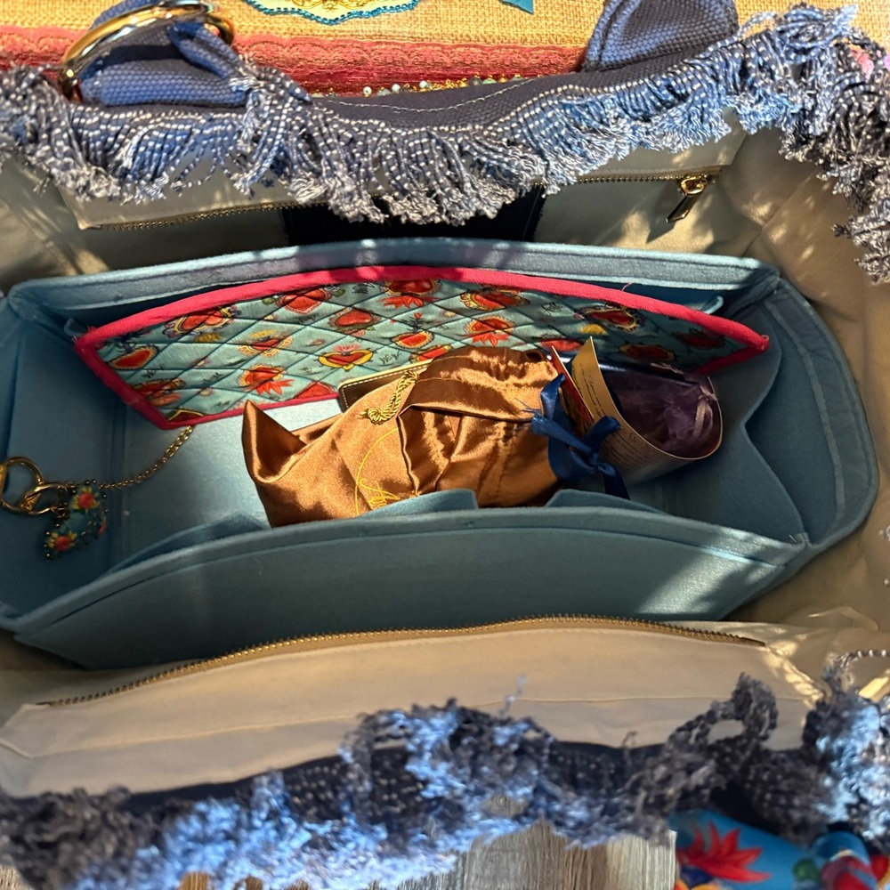 Handmade Two-Sided Tote of Virgin Mary & Cherubs - Picture 10 of 14
